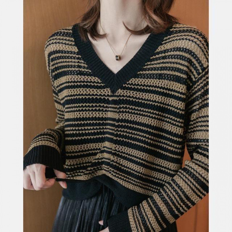 Fashion V-neck striped sweater women in early autumn 2023, new lazy style hollow out knitted top for women's clothing