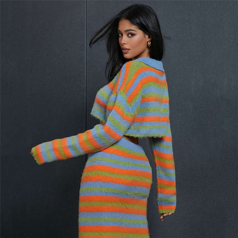 Feng 2023 Autumn Women's New Sexy Knitted Stripe Contrast High Waist Slimming Long Split Skirt