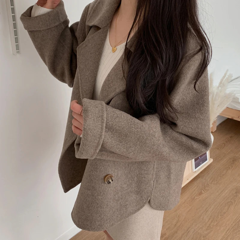 Autumn Winter Double Breasted Woolen Coat Women Korean Style Turn Down Collar Wool Jacket Woman Solid Colort Thick Coats Ladies 241121