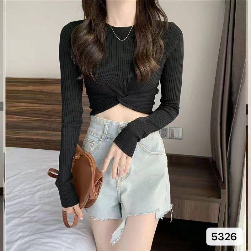 New Korean version women's cross long sleeved T-shirt knitted sweater design sense designer niche slim fit short top