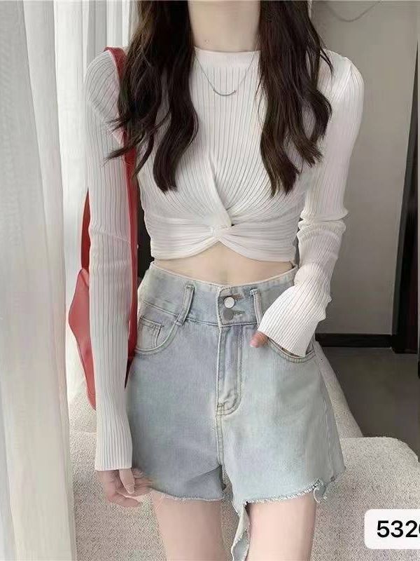 New Korean version women's cross long sleeved T-shirt knitted sweater design sense designer niche slim fit short top