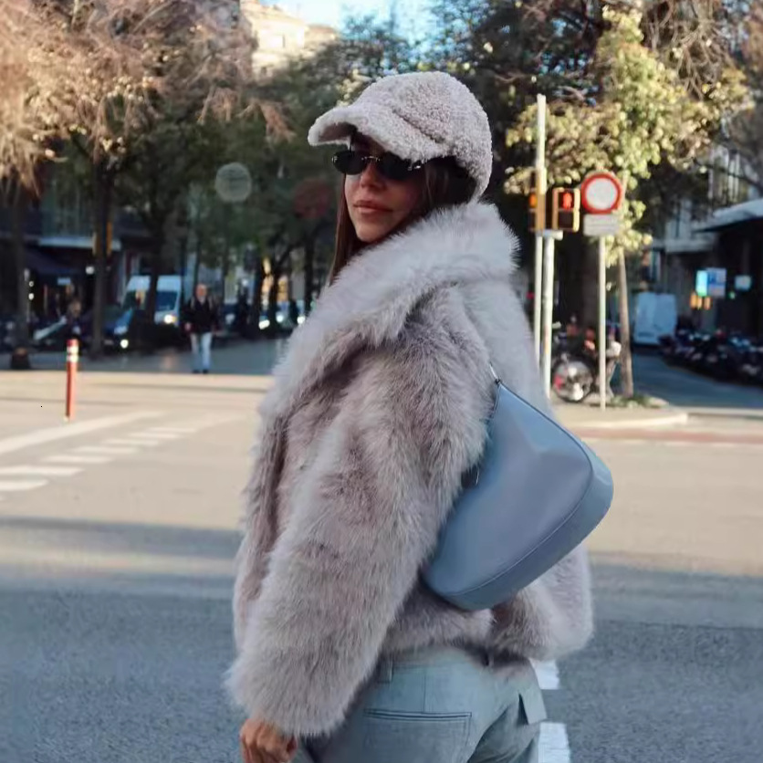 Loose women's designer fashion trend autumn and winter warm big collar faux fur jacket