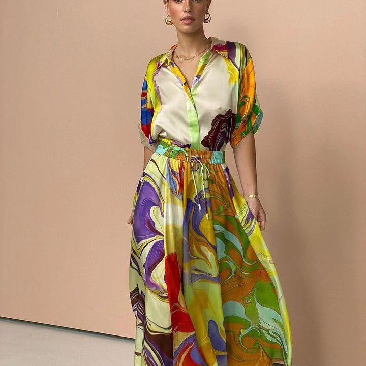 2023 New Temperament Commuting Fashion Printed Satin Casual Set