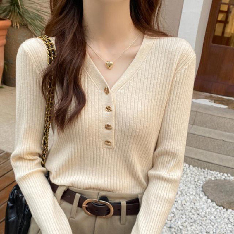 New women's small fragrance underwear paired with a new winter knitted high intelligence soft adhesive sweater designer top