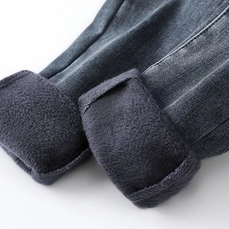 Plus Velvet Thick Jeans Womens Winter Autumn Warm Retro Pocket Korean Button Solid Color Full Match Street Fashion 241122