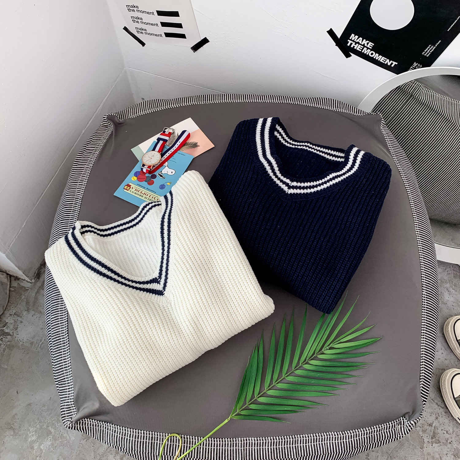 Autumn and winter new men's Insv collar loose lazy fashionable multifunctional BF style color blocked student knitted designer men's sweater