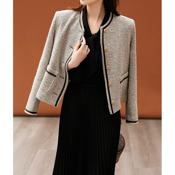Wool Tweed Small Fragrant Coat 2024 New Women's Clothing Short, Top Spring And Autumn Light Style