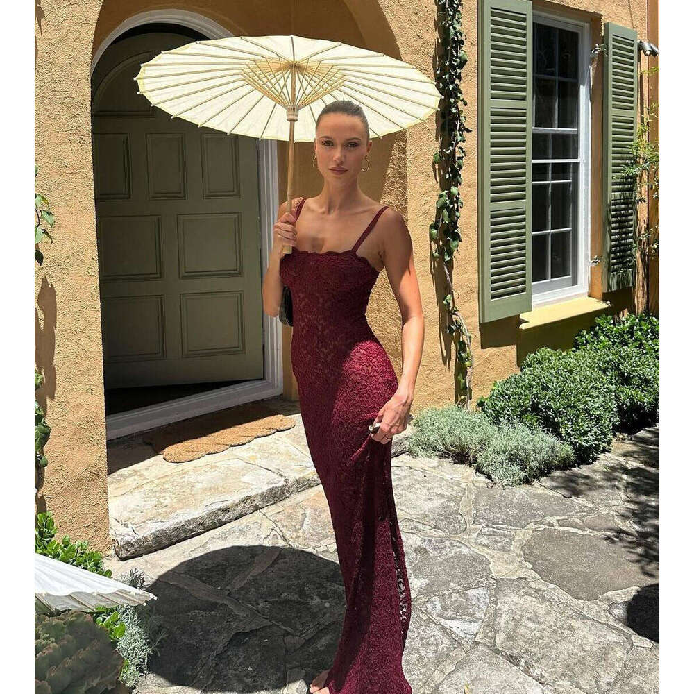 Feng 2024 New Women's Fashion One e Neck Sexy Perspective Lace Slim Fit Hanging Strap Dress