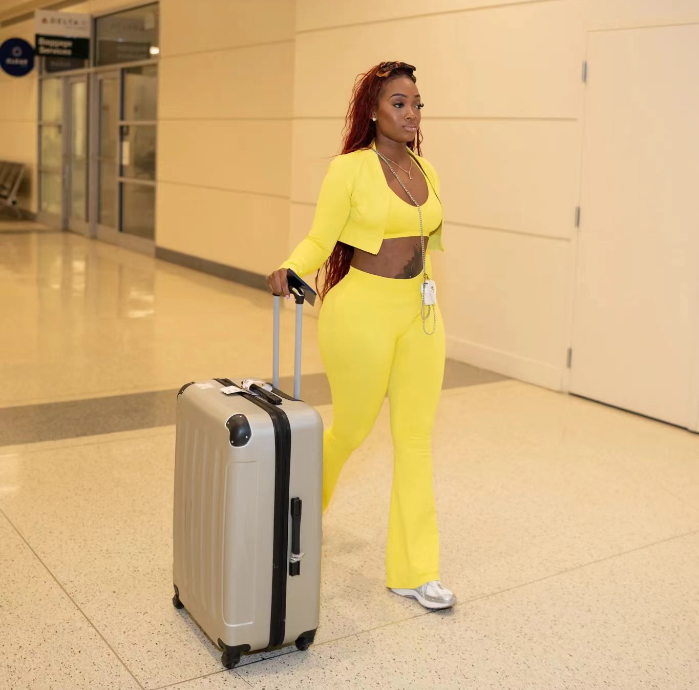 Women's Autumn Sports And Leisure Suit, Tight Fitting Waist, Solid Color Sleeved Top, Vest, Long Pants, Three Piece Set For Women