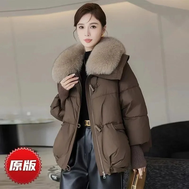 2024 Loose Ladies Cropped Jacket Winter Woman Parka Overcoat Korean Fashion Female Ultra Light Warm Coat 241125