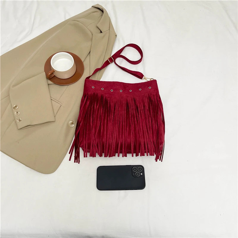 Women Vintage Messenger Bag Solid Color Suede Leather Retro Tote Handbag Adjustable Strap Fringe Satchel Bag Female Shopping Bag 241228