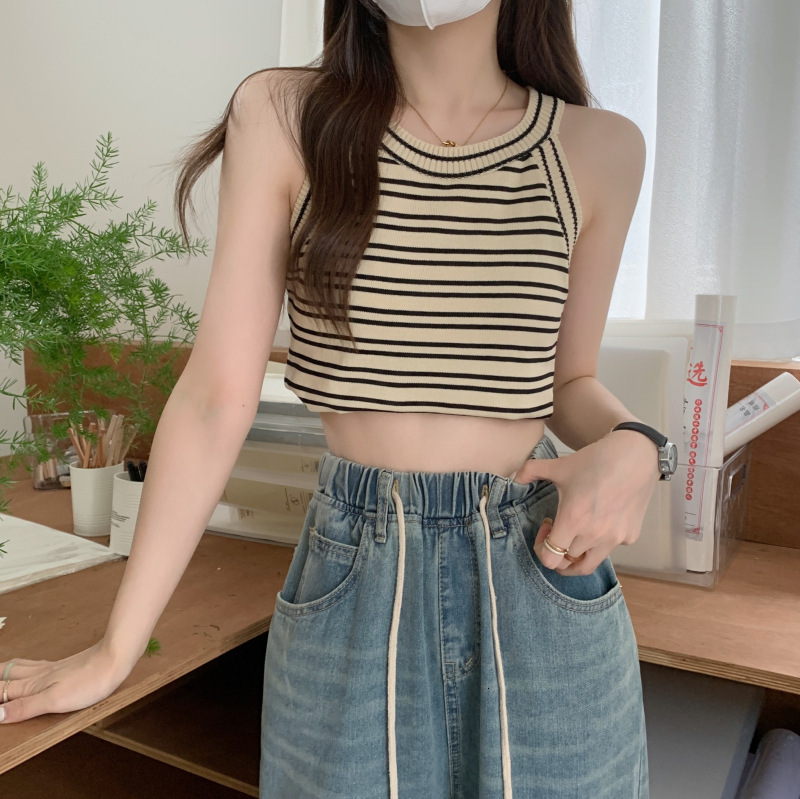 New striped sleeveless knitted vest, Korean style slim fit shorts, designer inner top