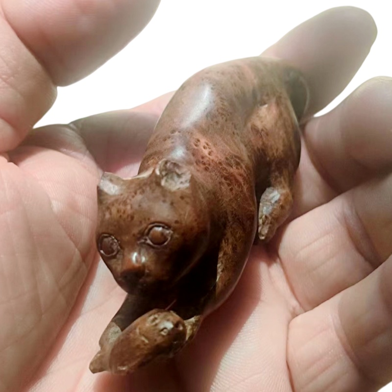Artisanal Wooden Feline Eating Fish Ornament - Compact Crafted with Detailed Handles