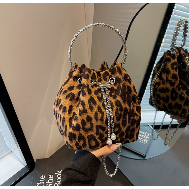 Autumn And Winter, New Fashionable Chain Crossbody Bag, High-end Bucket Women Bags Handbag Designer Handbags