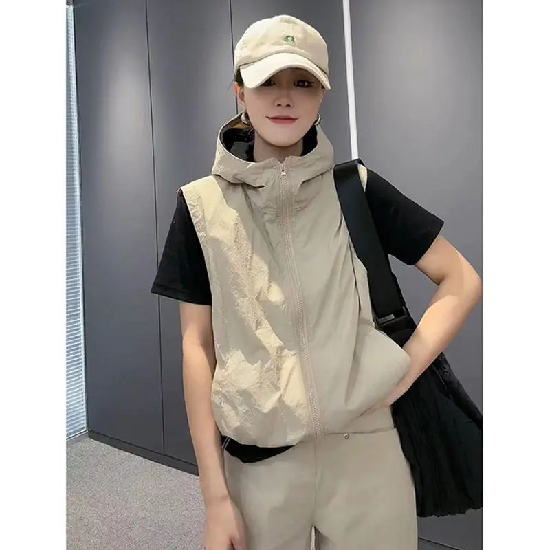 Casual Hooded Black Vest Stylish Loose Sleeveless Zipper Waistcoats Female Korean Fashion Drawstring Pockets Thin Coat 241121