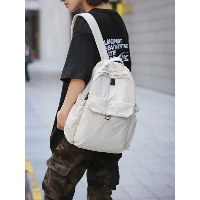 Simple Solid Color Large Capacity Nylon Schoolbag All-match Zipper Unisex Backpack 2024 Hot Sale Bags for Girls and Boys Bolsa