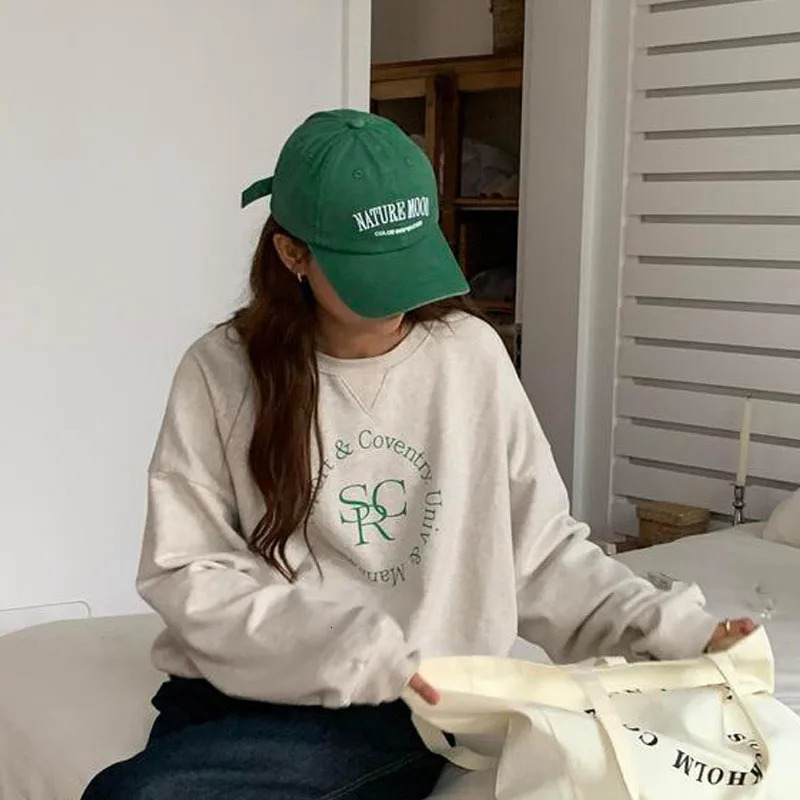 Retro Green Korean Letter Womens Hat Mens Baseball Hat Couple Retro Hip Hop Fashion Street Shooting Foot Hat 241202
