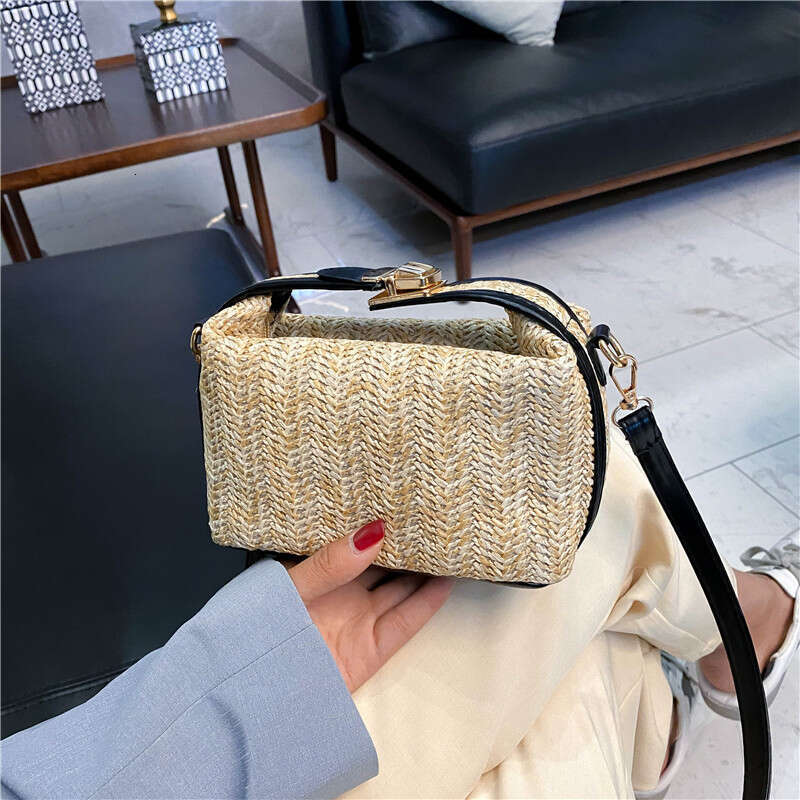 Spring Summer Small Women's New Trendy Korean Version, Versatile Crossbody Bag, Simple And Fresh One Shoulder Straw Woven Handbag B1
