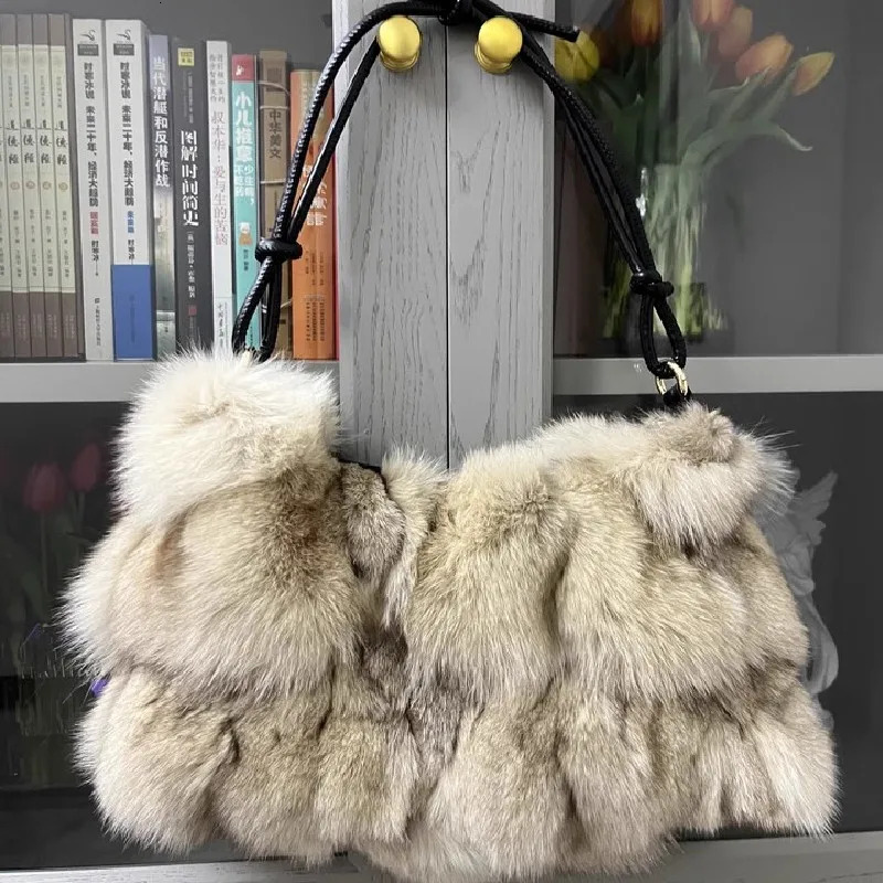 Winter Women's Fashion Handbag Ladies Purses Women Shoulder Bag Real Sier Fox Fur Messenger Bags