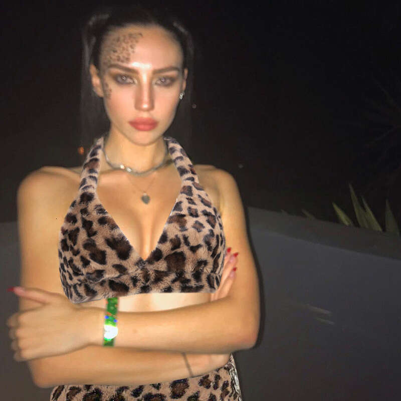 European and American fashion leopard print plush vest ins super hot short backless sexy top winter hanging neck suspender trend 2024 new style chic e