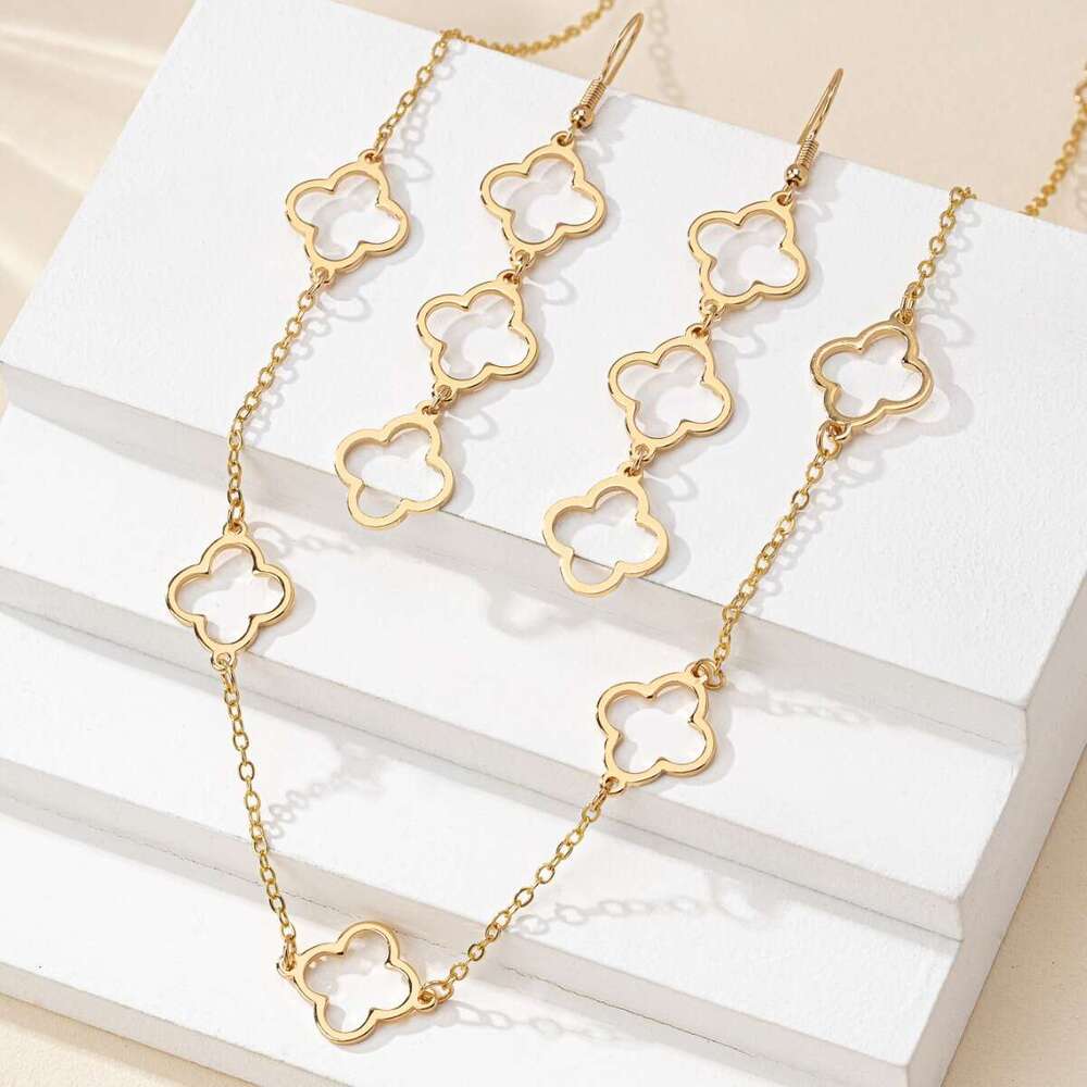 Hollow out clover chain bracelet necklace set, women's lightweight earrings gold set