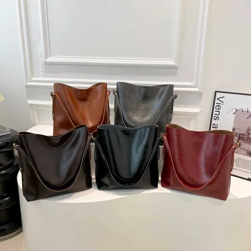 High Capacity Buckle Shoulder Strap PU Shoulder Bag Solid Hasp Casual Tote Handbag 2024 Hot Sale Bags for Women Bolsas Femininas