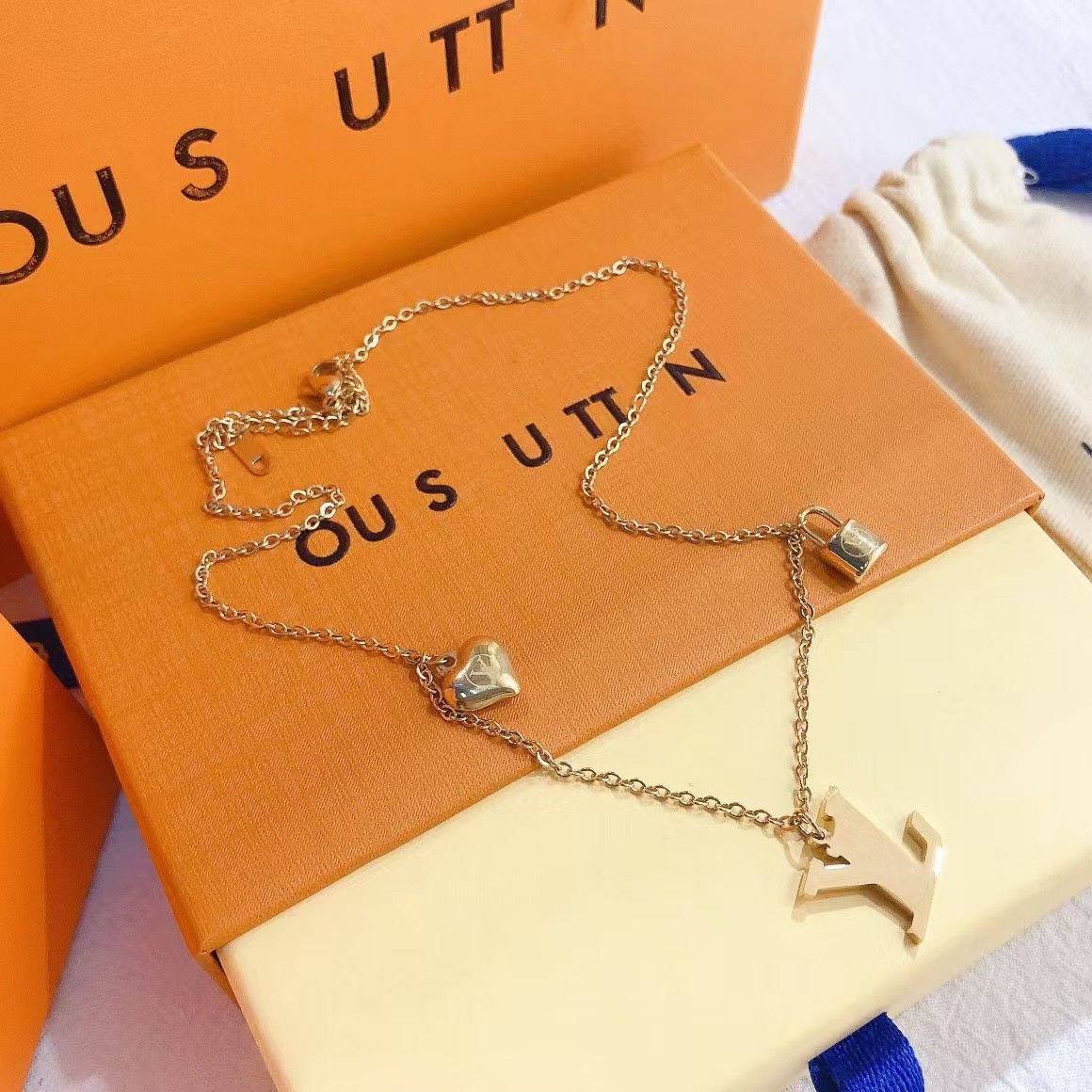 luxury necklace designer for women necklace jewlery mother of pearl diamonds flower pendant necklace designer jewelry women gift box