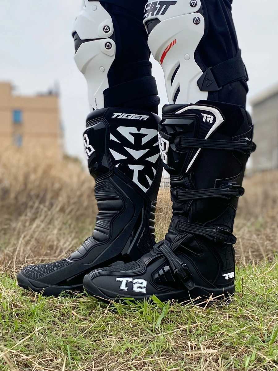 Motorcycle Footwear TRTiger Motocross Boots Motorcycle Riding Shoes Long Boots Mens Fall Prevention Lindo Rider Gear Rally Boots Racing Shoes S2411222