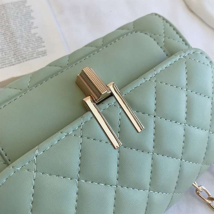 Wholesale New Korean Version Versatile And Stylish Dia Grid Chain Fashionable Y Lock Small Square Bag, Single Shoulder Crossbody Bags B2