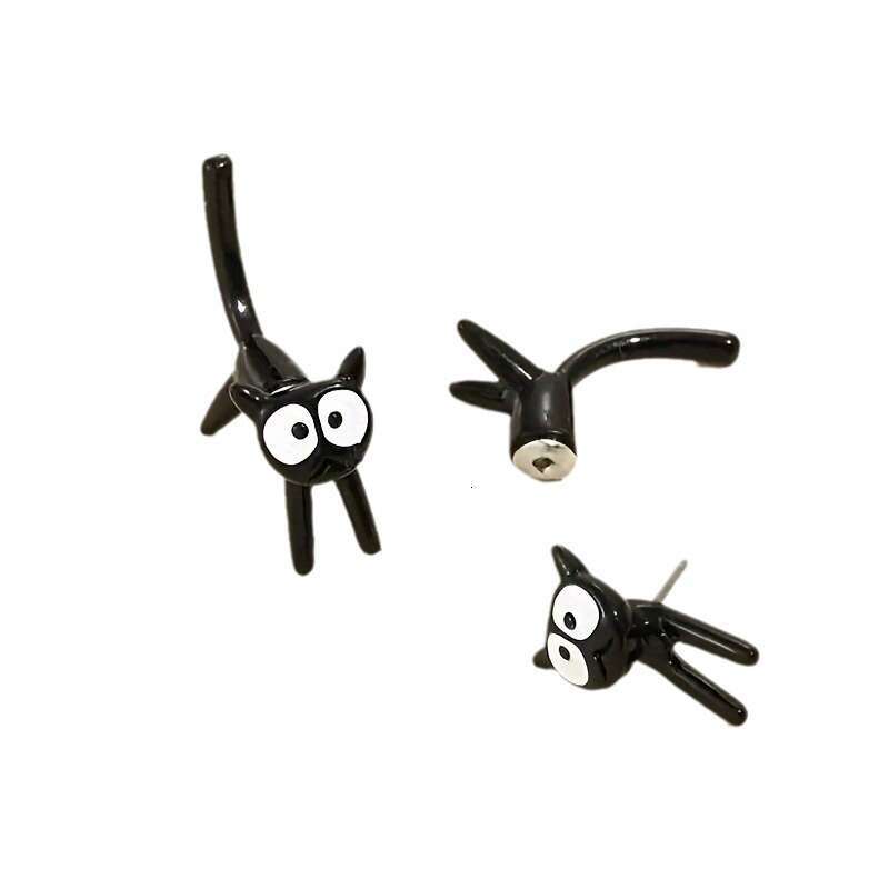 Cute cat personality trend, niche earrings, platform earrings