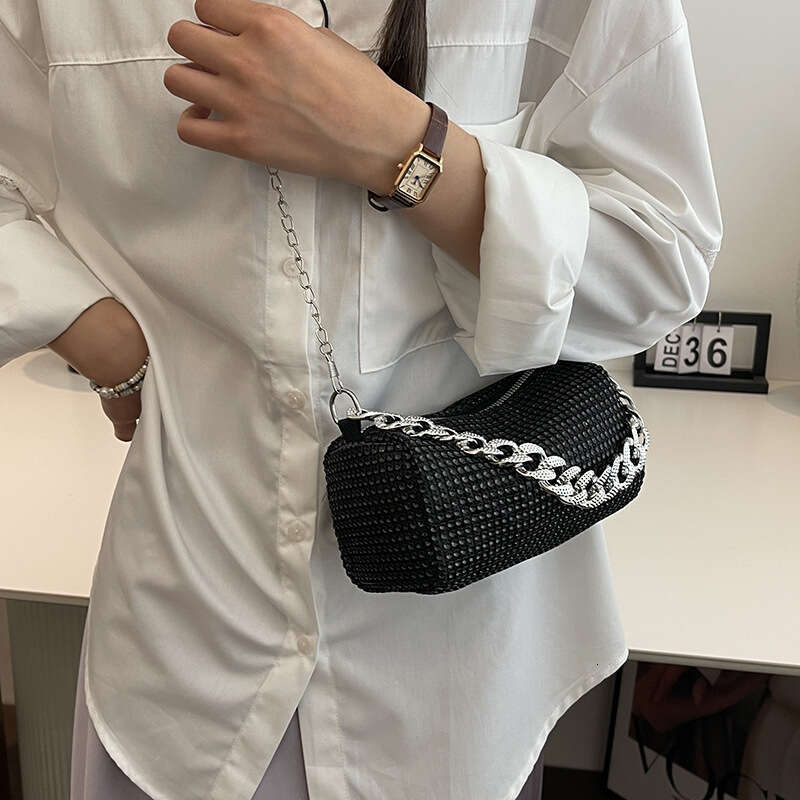New Female Chain Korean Version Fashion Trend Bright Dia Niche Crossbody Bag Handbag For Women B1