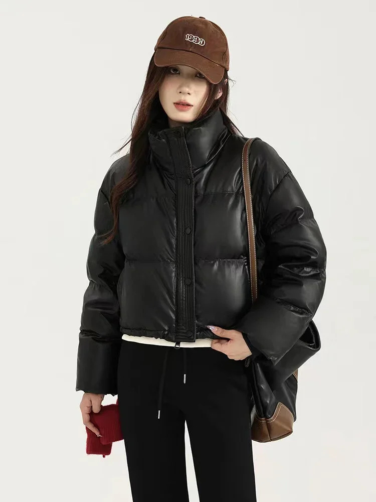 Winter Warm Short Parka Y2K Fashion Pu Leather Crop Puffer Jacket Female Loose Streetwear Zipper Long Sleeve Down Coats 241120