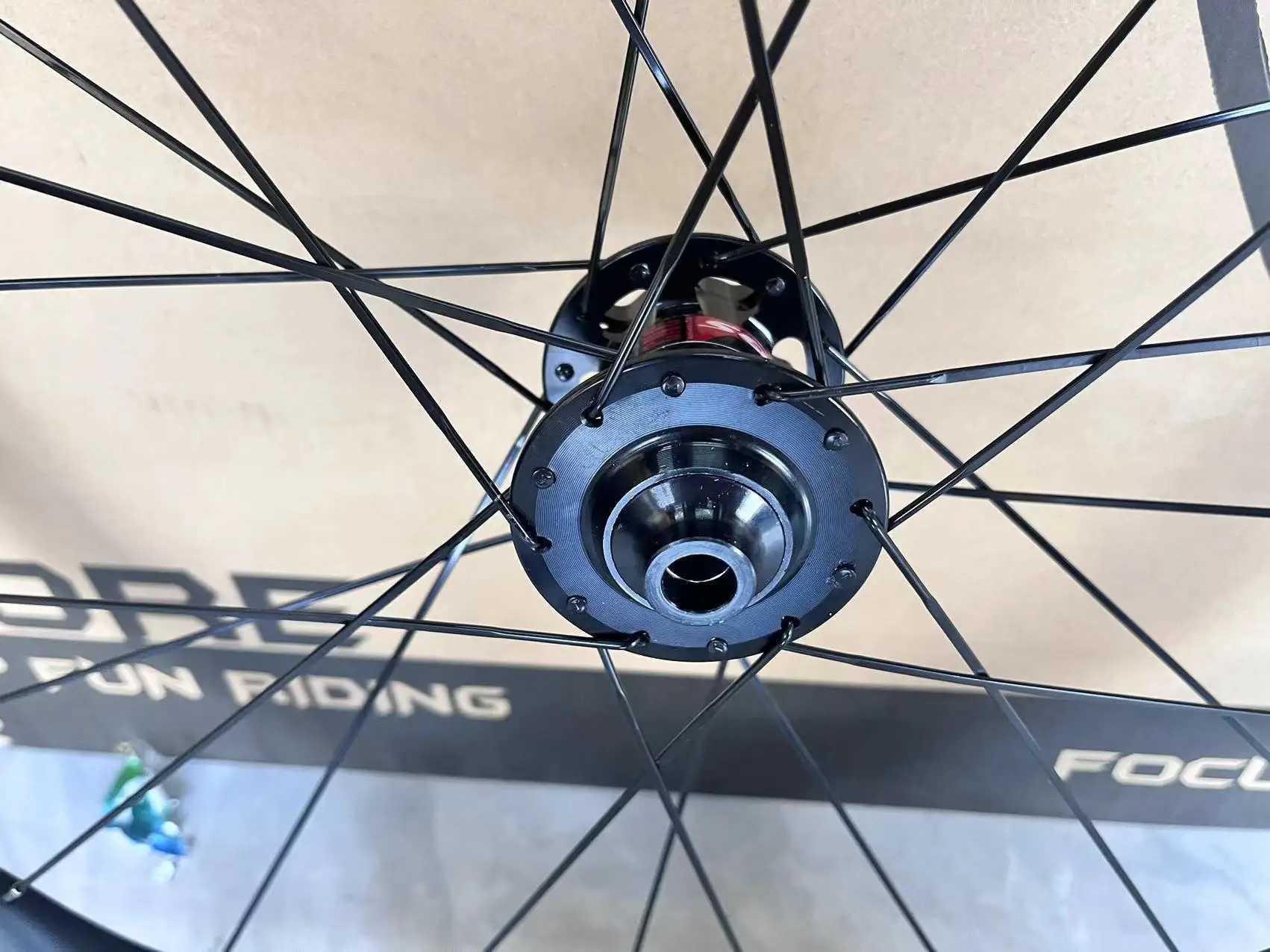 Bike Wheels Road Bike Carbon Fibre Wheel Set Wavy RETROSPEC Disc Brake RS 4 Bearing 700C Thru Axle Road Bicycle Carbon Wheel Set RS-H290 S241223