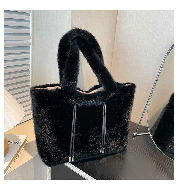 New Handheld Plush Bag for Women Autumn/Winter Style Artistic Chinese Style Square Handheld Single Shoulder Handbag 241202