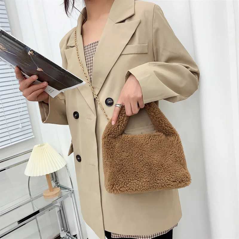 Winter New Lamb Wool Small Bag Fashion Knotted Faux Fur HandBag Women's Furry Short Handle Clutch Soft Plush Warm Bag