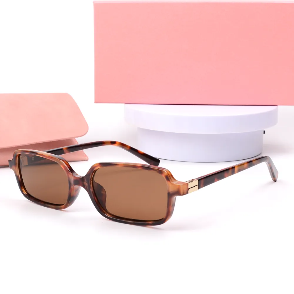 designer sunglasses for Women retro square frame pattern Sunglasses frame Fine flat lenses Beach Sun Glasses Retro Frame nice