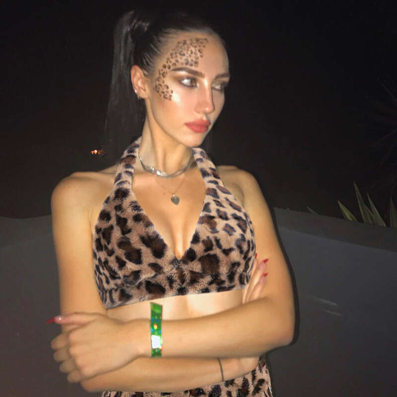 European and American fashion leopard print plush vest ins super hot short backless sexy top winter hanging neck suspender trend 2024 new style chic e