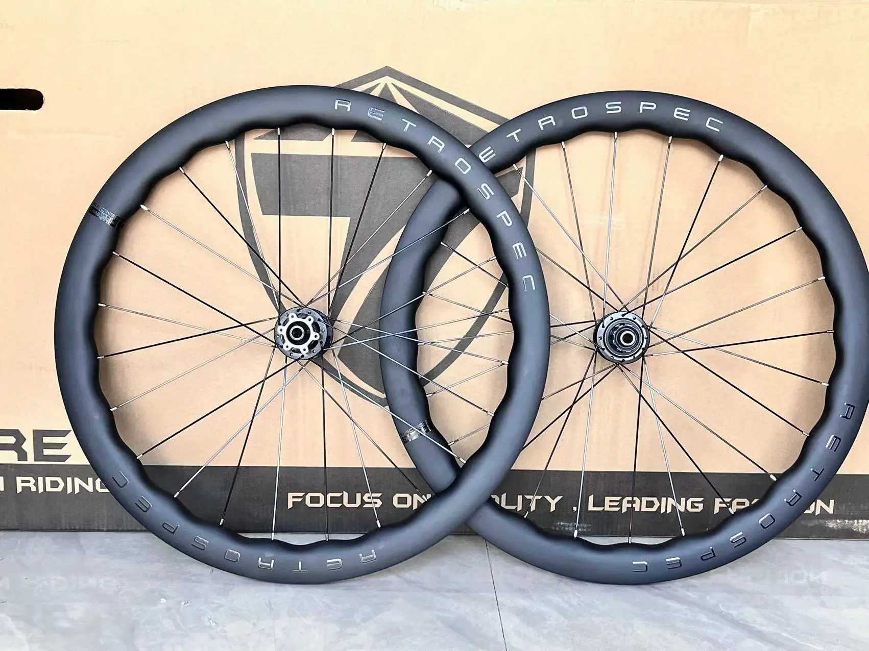 Bike Wheels Road Bike Carbon Fibre Wheel Set Wavy RETROSPEC Disc Brake RS 4 Bearing 700C Thru Axle Road Bicycle Carbon Wheel Set RS-H290 S241223