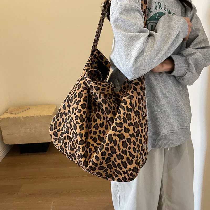 Leopard High Capacity Zipper Nylon Crossbody Bag Sewing Casual Tote 2024 Hot Sale Shoulder Bags for Women Bolsas Femininas