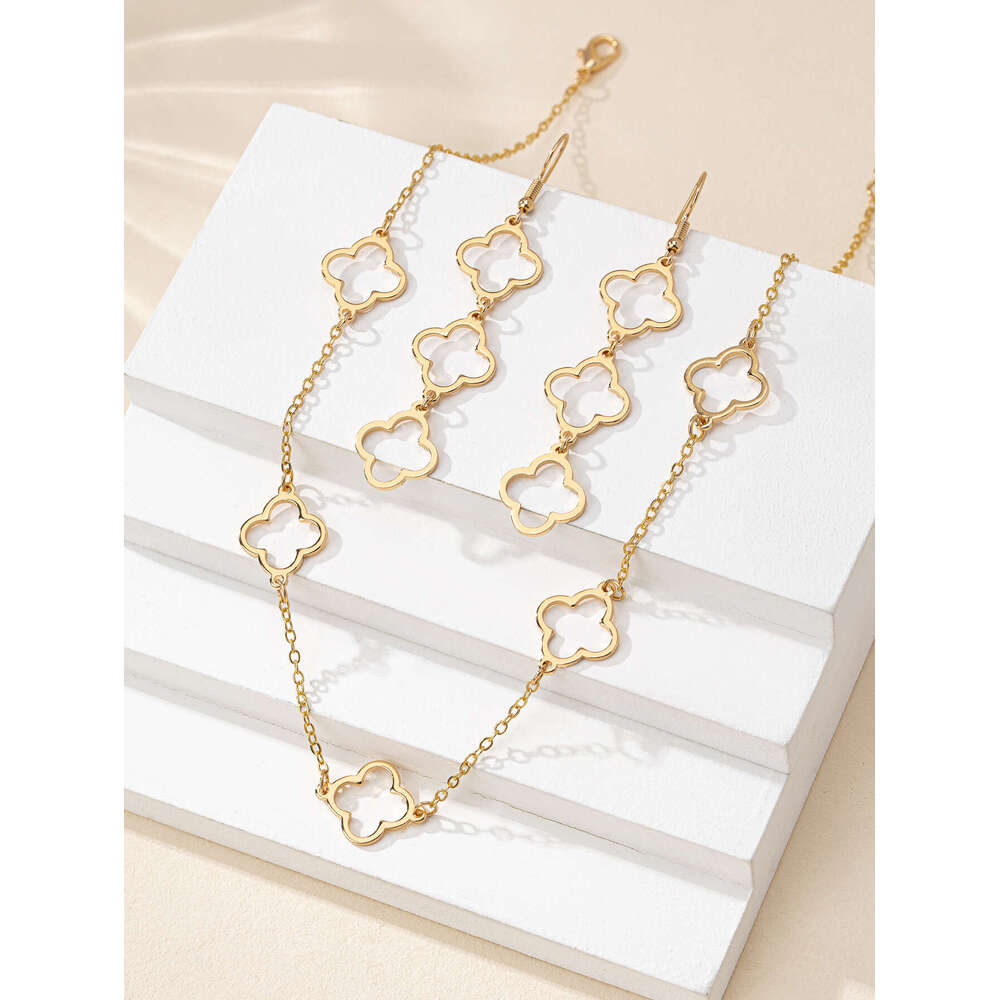 Hollow out clover chain bracelet necklace set, women's lightweight earrings gold set