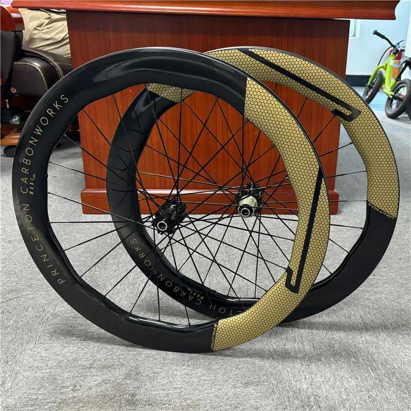 Bike Wheels New 6560 wide 28mm Carbon Wheels Disc Brake 700c Road Bike Wheelset Quality Carbon Rim Center Lock Or 6-blot Bock Road Cycling S241223