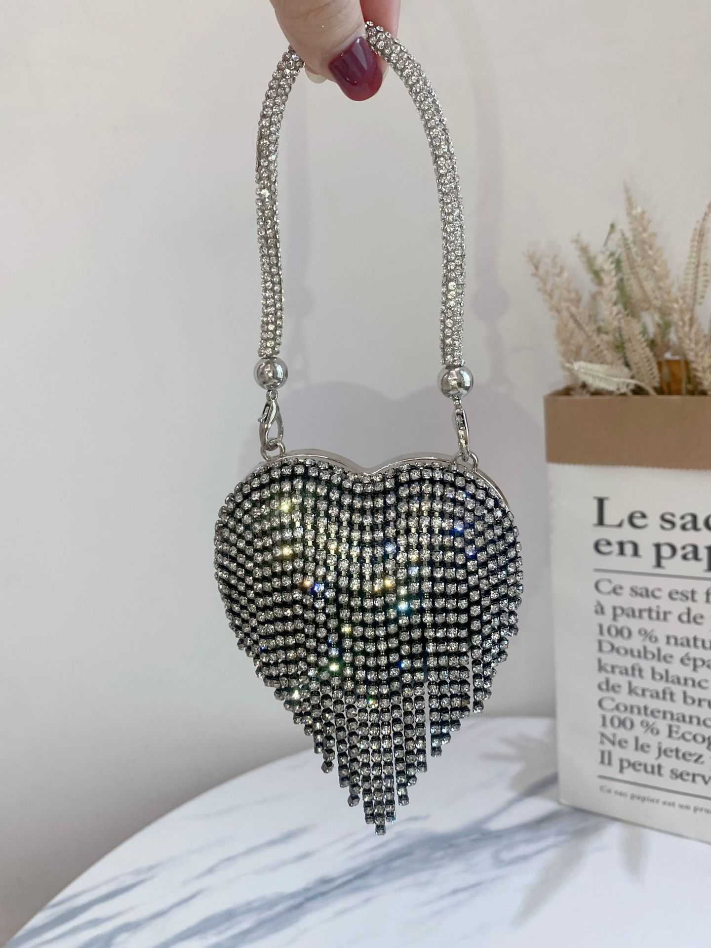 New Popular Mouth Red Envelope Love Bag Premium Mini Bag Diamond studded Fashion Simple Chain Bag 241202