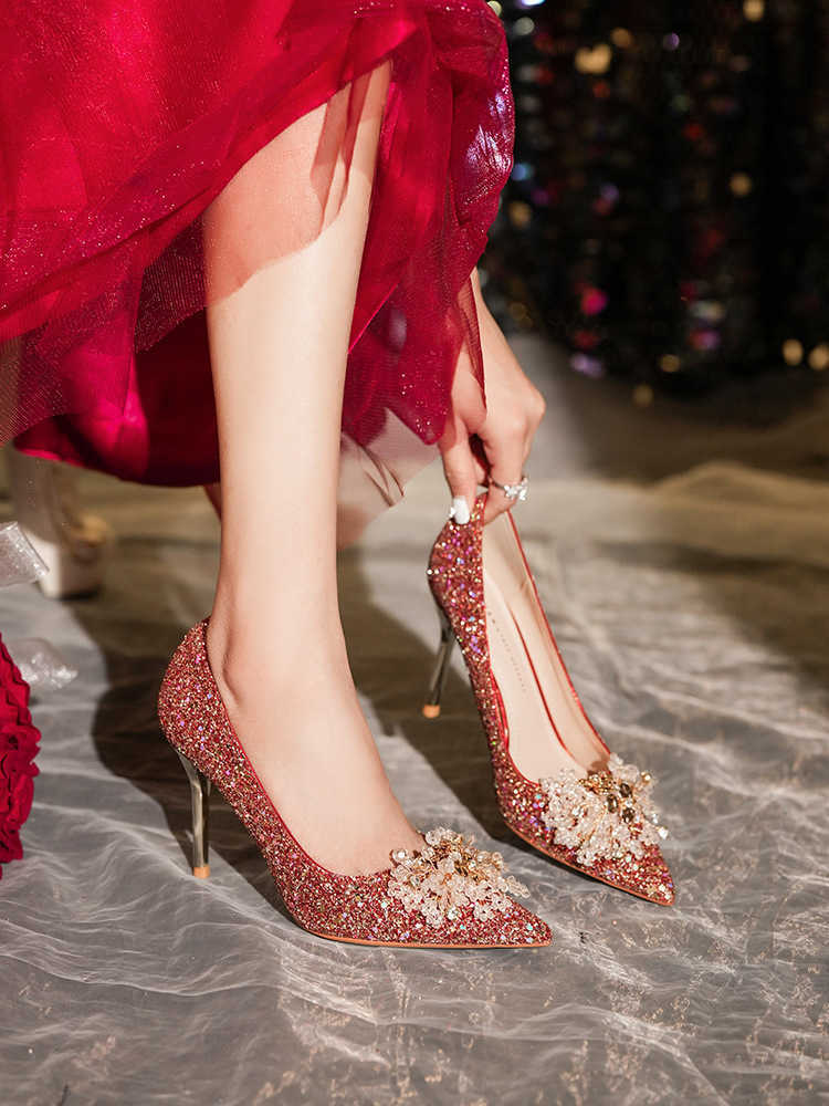 Fashion New Wedding Shoes Celebration Womens High Heels Pointed Red High Heels Banquet Shining Details