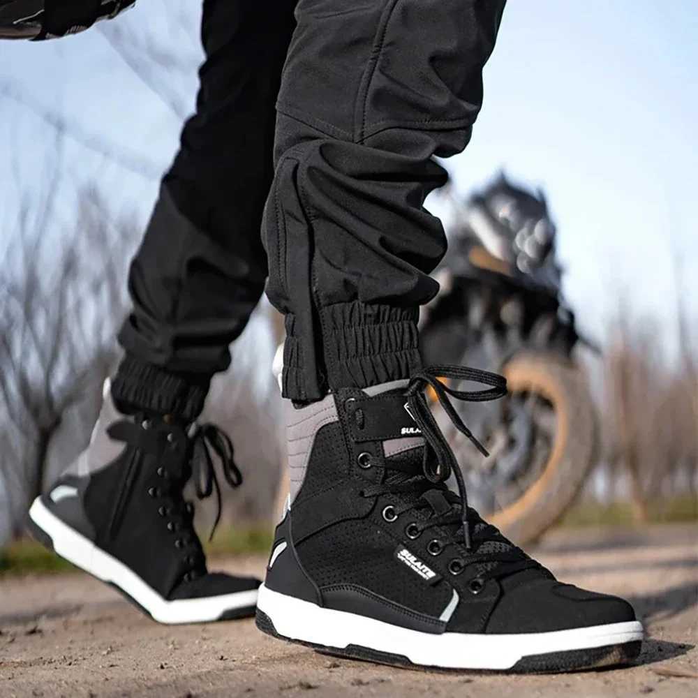Motorcycle Footwear Casual Outdoor Men Motorcycle Boots Breathable Protect Rider Road Racing Sports Gear Rubber Sole Reflective Motorbike Shoes S24112