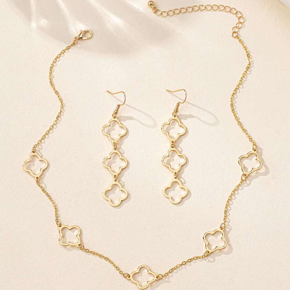 Hollow out clover chain bracelet necklace set, women's lightweight earrings gold set