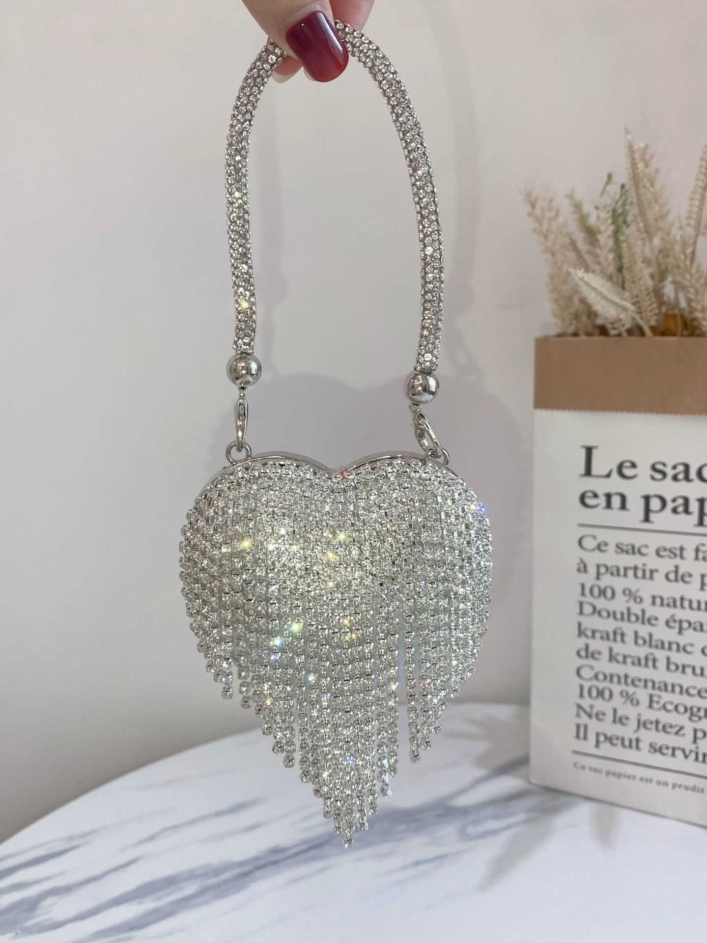 New Popular Mouth Red Envelope Love Bag Premium Mini Bag Diamond studded Fashion Simple Chain Bag 241202