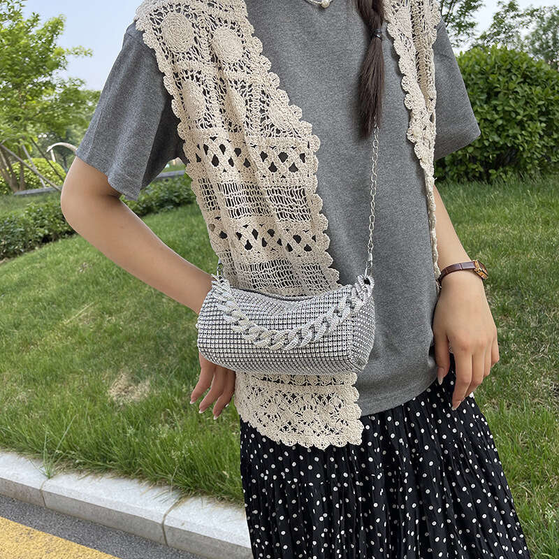 New Female Chain Korean Version Fashion Trend Bright Dia Niche Crossbody Bag Handbag For Women B2