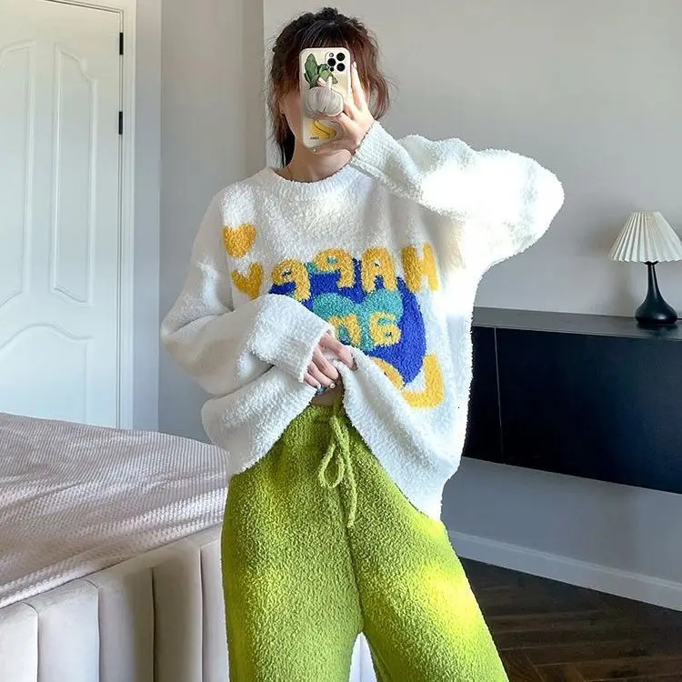 Winter warm round neck long sleeved 2-piece set for womens plush home clothes cute printed pajamas for women 241130