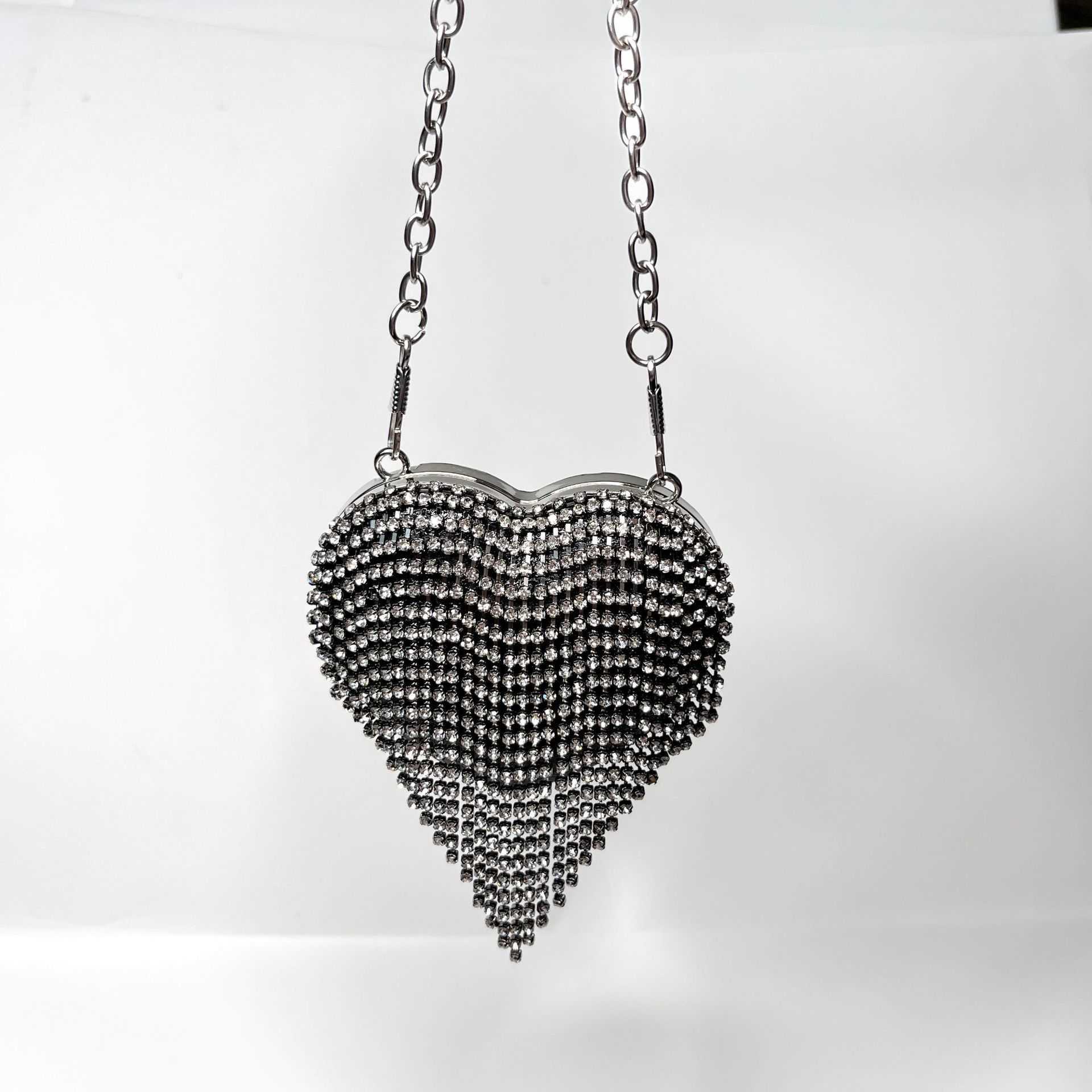 Fashionable diamond inlaid handmade bag crossbody bag new popular mouth red envelope love crossbody bag 241202