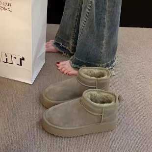 Womens boots snow boots Sponge cake thick soled snow boots for women in winter new version thick and warm short boots with plush cotton shoes